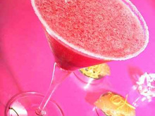 Cocktail aux sirops de cerise et pamplemousse
