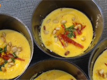 Verrines de courge muscade, chorizo et pignons