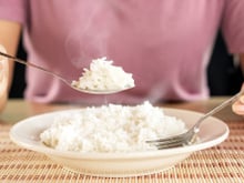 Manger du riz le soir : bonne ou mauvaise idée ?