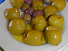 Lieu jaune aux olives