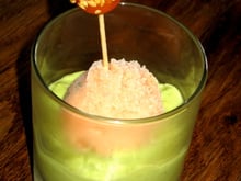 Sorbet à la tomate sur guacamole