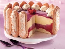 Le vacherin vanille et fruits rouges