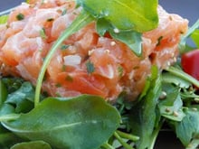 Tartare aux deux saumons à l'huile de sésame