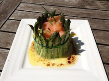 Charlotte asperges vertes et saumon fumé