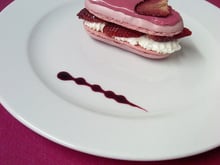 L'éclair, macaron à la fraise