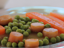 Petits pois et carottes au lard