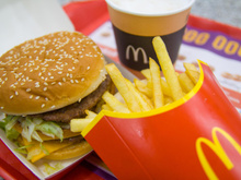 Moins de calories, plus de nutriments : cette diététicienne explique comment adapter son menu McDo intelligemment