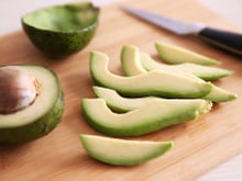 Les pickles d’avocat, la nouvelle tendance qu’on n’est pas sûr de vouloir tester