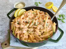 “C'est sublime !” : notée 4,8/5 par nos lecteurs, cette recette de pâtes aux crevettes est aussi rapide à préparer que délicieuse à déguster !