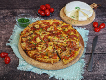 “Ça change” : découvrez notre recette de tarte aux tomates et reblochon parfaite pour terminer l’été avec gourmandise