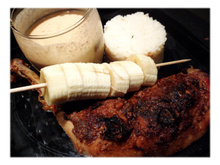 Poulet aux cacahuètes et aux bananes