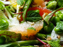 Salade multicolore aux fèves, à l'orange et au pamplemousse