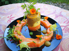 Timbale de saumon aux cuisse de grnouilles