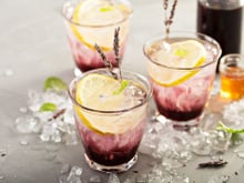 On valide cette idée géniale de cocktail fruité à faire avec un fond de pot de confiture !