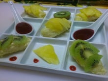 Sushi au lait de coco et fruits exotiques