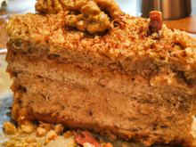 Gâteau léger aux noix et à la châtaigne