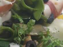 Fricassé de petits légumes à la tomme des Pyrénées et jambon de Bayonne