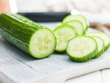 Faut-il éplucher le concombre pour mieux le digérer ? Vrai ou faux