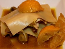 Raviole ouverte de poulet au citron- jus de cuisson