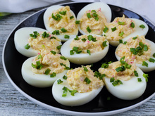 Œufs mimosa au surimi : une entrée fraîche et gourmande qui change pour votre repas de Pâques