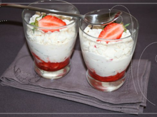 Verrine de fraises et menthe fraîches