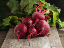 Je fais quoi avec cette botte de betteraves crues