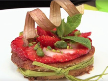 Tartelettes aux fraises à et la rhubarbe