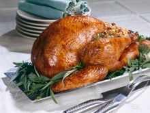 "Il faut faire attention avec ça" : un Meilleur Ouvrier de France nous partage ses secrets pour réussir la farce de sa dinde à Noël !