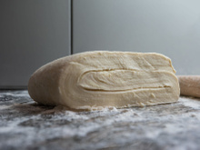 Connaissez-vous la méthode escargot pour préparer une pâte feuilletée en un temps record ?