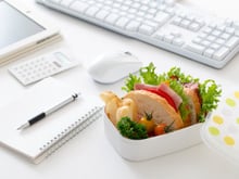 “Je voudrais vous dire quelque chose” : cette nutritionniste donne les clés de la réussite pour un déjeuner à emporter au bureau équilibré