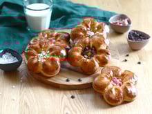 Petites brioches en forme de fleurs