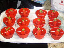 Cupcake jelly strawberry pink lady : fraises en gelee de rhubarbe