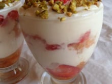 Délice de fraises aux petits suisses, tiramisu