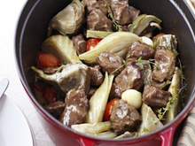 Cocotte de joues de porc, artichauts, tomate et fenouil