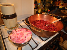 Confiture de cerises aux pétales de rose