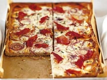 Gâteau aux oignons rouges