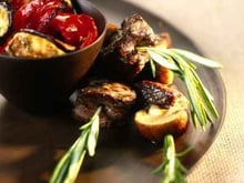 Hampe en brochettes de romarin