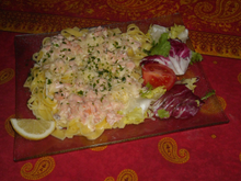 Tagliatelles fraîches aux dés de saumon  fumés.