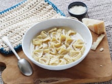 Tortellini dans leur bouillon