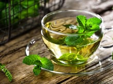 Que se passe-t-il dans notre corps quand on boit du thé à la menthe ?
