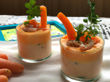 Verrine mousse au lait de crevettes sur  lit de carottes au cumin