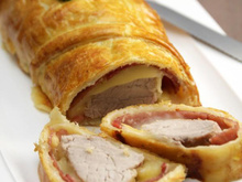 Filet mignon de porc en croûte, bacon et fromage à raclette