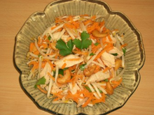 Salade de soja, poulet et noix de cajou