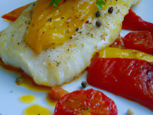 Poisson blanc aux 3 poivrons, tomates provençales et gratin dauphinois d'Elisabète