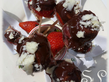 Sucettes surprises sucrées-salées à la fraise