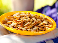 Rappel produit : ces biscuits apéritifs de plusieurs marques ne doivent pas être consommés !
