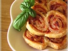 Palmiers croustillants, tomate-basilic