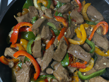 Agneau au soja et aux poivrons