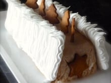Bûche glacée aux marrons et Meringues suisses