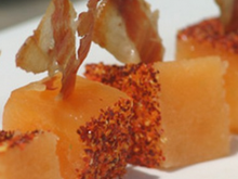 Pâte de melon de Lectoure-Nérac au piment d"Espelette et croustillant de jambon de Bayonne
